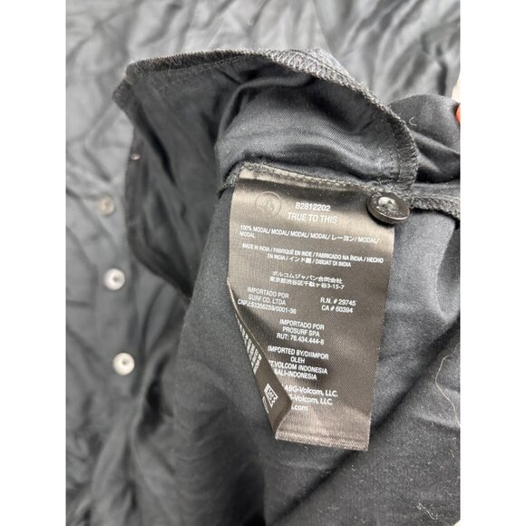 Volcom Happy Clouds Romper Women's Large Black Button Up Pockets NWT - Picture 9 of 10